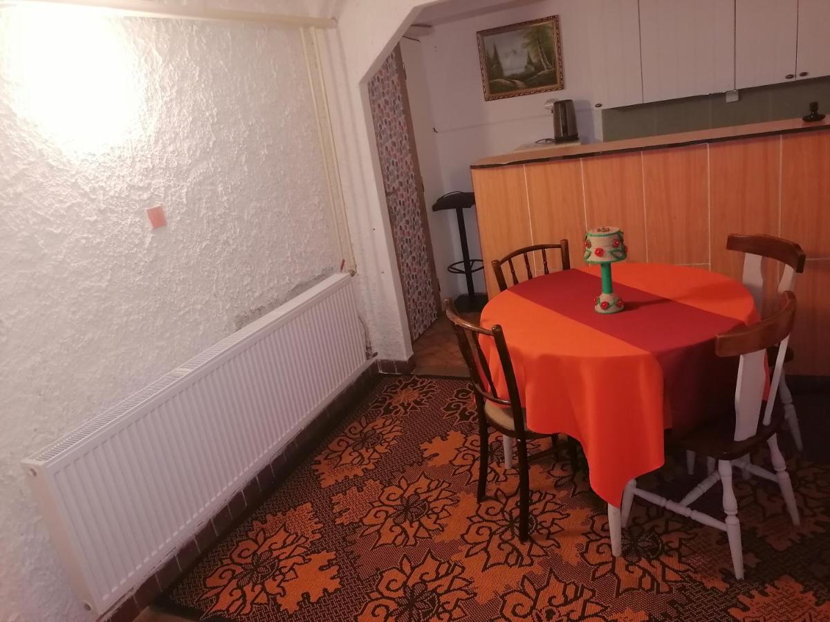 Chlaba Apartman Helemba Kültér fotó