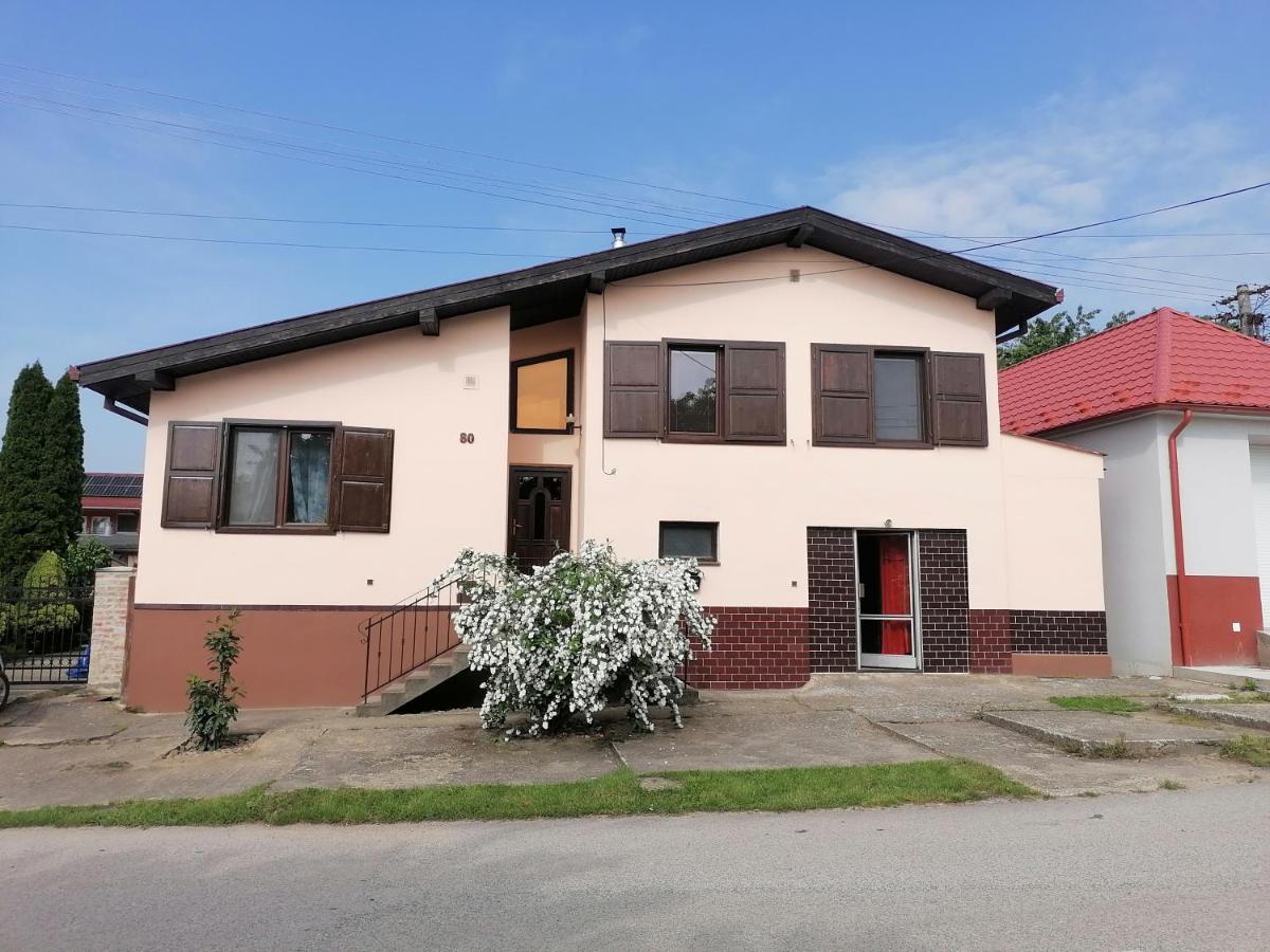 Chlaba Apartman Helemba Kültér fotó